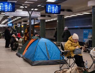 Ukraine says Russian strikes kill 6 nationwide