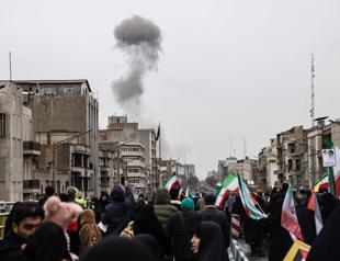 Iran, US threaten attacks on oil facilities as war rages on