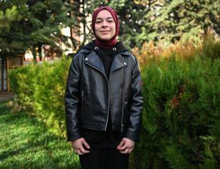 Gaza girl meets Erdoğan at Turkish parliament