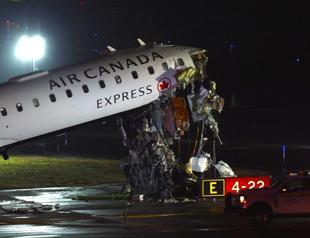 Incident between plane, vehicle halts flights at New Yorks LaGuardia