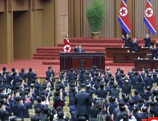 N. Koreas Kim vows irreversible nuclear status