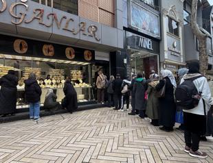 Gold slump triggers buying frenzy