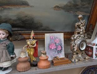 Antique dealers warn buyers: ‘Not everything old is antique’
