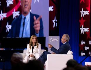 Republicans divided on strategy for US midterms