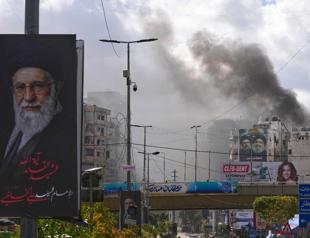 Iran advances Hormuz toll plan as Trump seeks financial help from Mideast allies