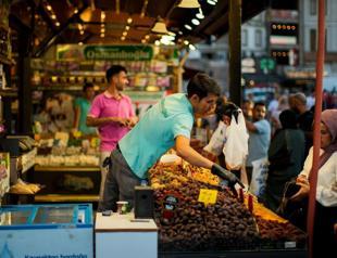 March monthly inflation seen at 2.4 percent