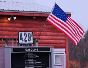 At gas stations, Americans say theyre paying the price of war