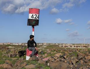 Syria says Israeli tank fire kills man in countrys south