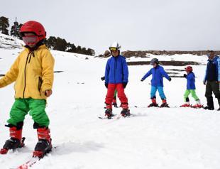 Kars introduces 2,000 students to skiing at Sarıkamış resort