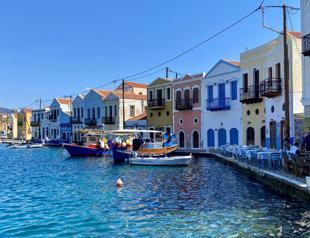 Turkish tourist visits to Greek islands rise fivefold