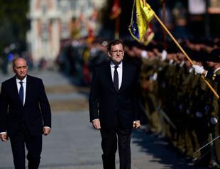 Spanish ex-minister on trial for spying to propect the party