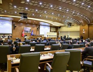 Bursa shifts to AKP in heated vote after CHP mayor’s arrest