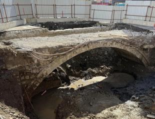 Historic arch bridge unearthed during roadworks in northern Türkiye
