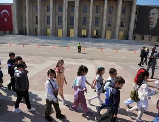Turkish parliament to showcase students’ wishes for Children’s Day