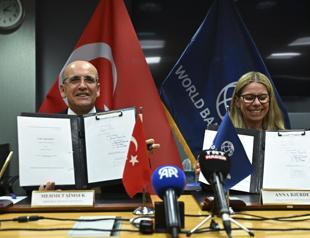 Şimşek signs 1.67 bln euro World Bank deal for Istanbul rail project