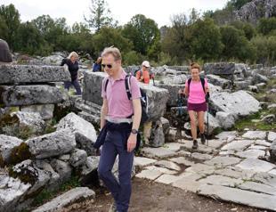 Ancient city reveals traces of 17 centuries of uninterrupted life