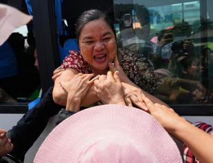 Myanmar leader commutes all death sentences