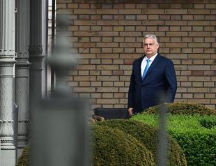 Europes far right gathers in Milan after Orban defeat