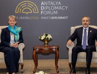 Fidan meets British, Russian counterparts at Antalya Diplomacy Forum