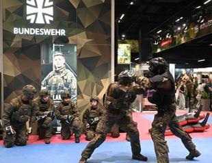 German army presses recruitment drive