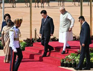 South Koreas Lee in India for talks on shipping, AI