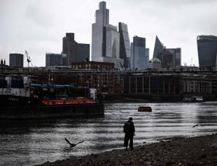 UK to accelerate clean energy drive amid Mideast war