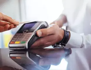 Credit card spending in Türkiye surges 50 percent in March