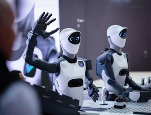 AI-powered robots offer new hope to German factories