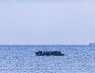 UK, France agree on 3-year deal to stop migrant crossings