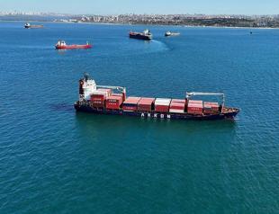 Bosphorus reopens after stranded cargo ship refloated