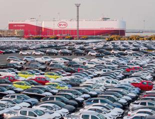 Chinese EV giant BYD reports 55 percent drop in first quarter net profit