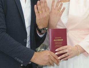 Prenuptial agreements surge by 40 pct as wedding costs, divorce risks grow