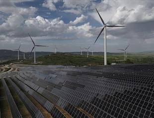 Renewables account for almost all new power capacity in 2025