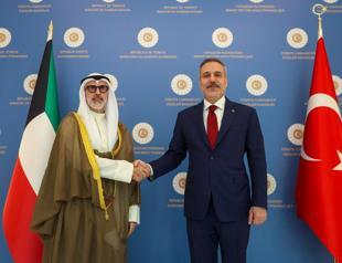 Türkiye, Kuwait discuss stability in Strait of Hormuz