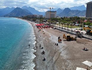 Heavy machinery on famed Antalya beach sparks backlash