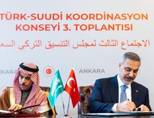 Türkiye, Saudi Arabia sign visa deal for select passport holders