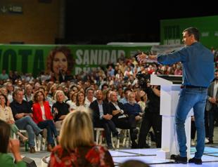Spain’s Socialists suffer record Andalusia defeat