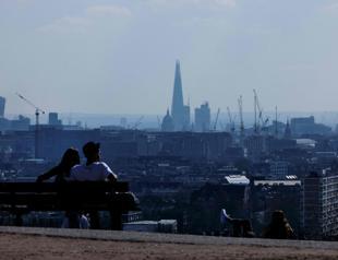 UK unemployment rises as Mideast war hits jobs market