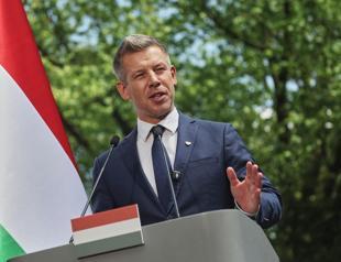 Ukraine, Hungary FMs hold online talks to reset ties