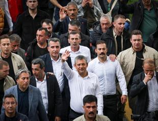 Özgür Özel setting new road map after losing chairmanship