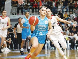 Basketball team reaches top league with violence awareness mission