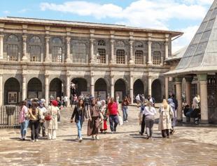 Eid travel rush drives major tourism boom in Diyarbakır