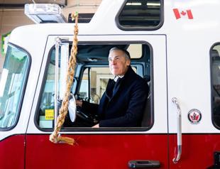Carney under fire as Canada economy contracts