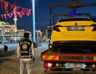 Driver penalized after overcharging US streamer following Travis Scott event