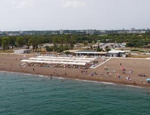 Antalya introduces smoke-free beaches in bid to curb cigarette pollution