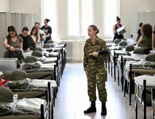 Greek army welcomes first female volunteers