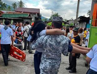 7.8 magnitude earthquake strikes southern Philippines