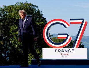 With Zelensky present, G7 seeks to do something on Ukraine