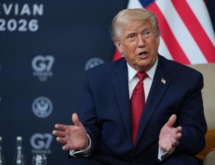 Trump threatens dropping bombs if Iran doesnt behave