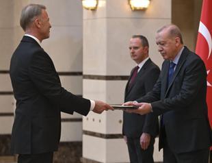 Erdoğan meets new EU envoy as five ambassadors begin duties
